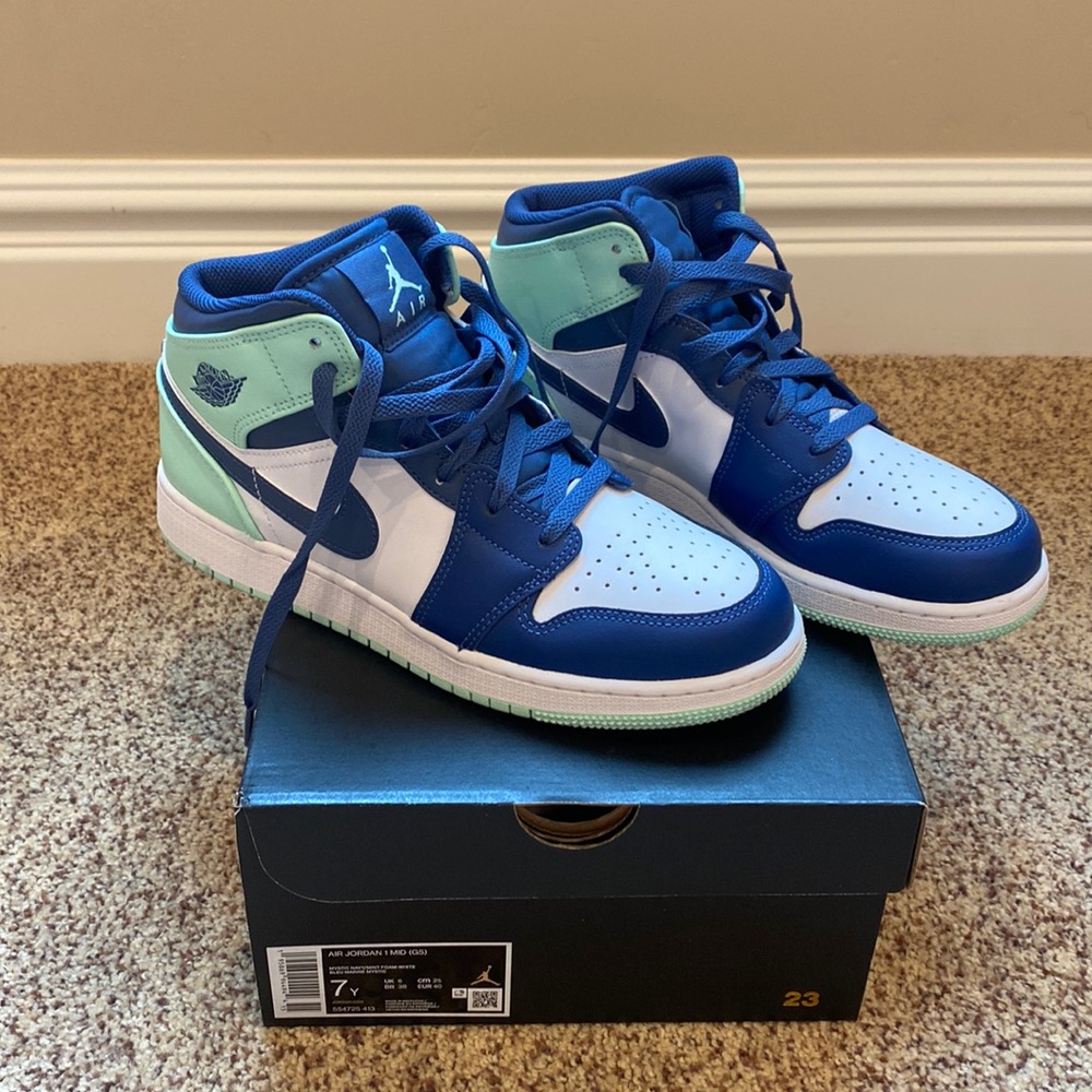Air Jordans 1 Mid